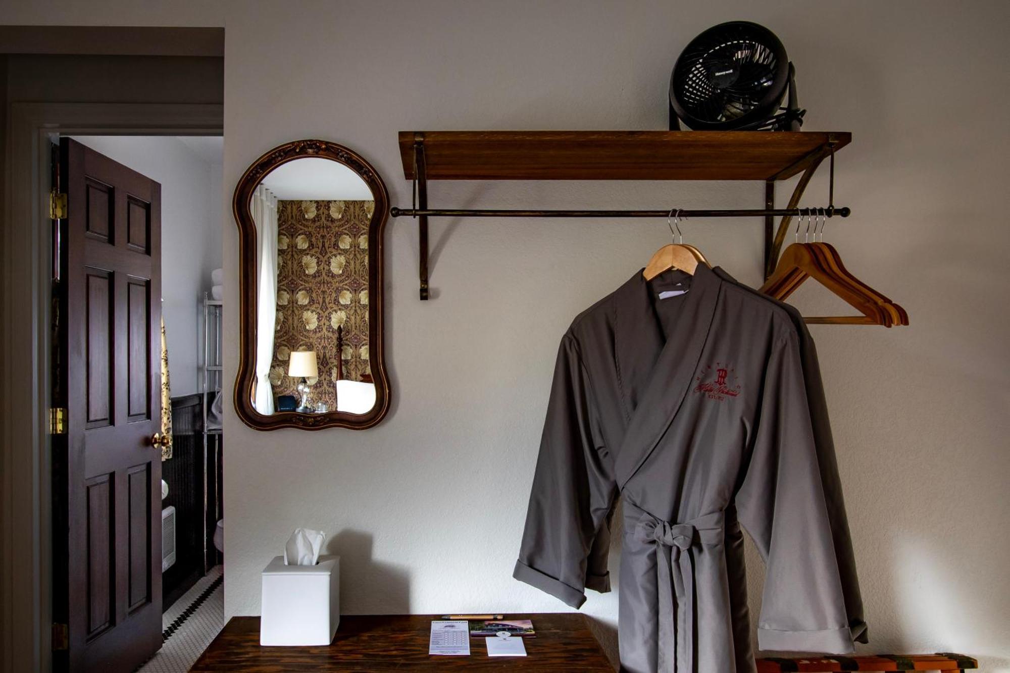 Historic Hotel 帕克伍德 外观 照片